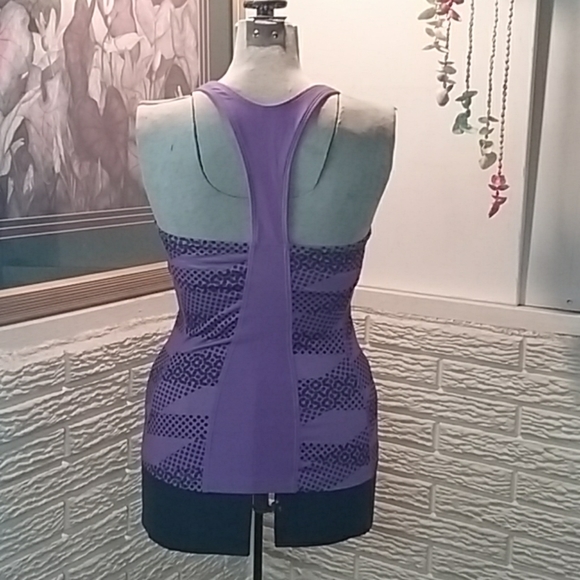 Nike Dri fit "Y" back work out tank size SP - Picture 3 of 8